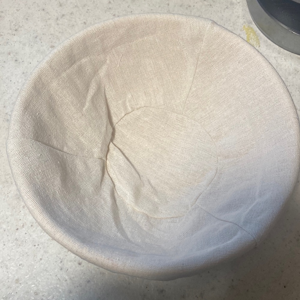 Bread proofing basket
